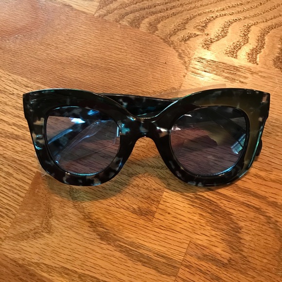 💙NWT Cat Eye Round Oversized Sunglasses💙 - Picture 10 of 15